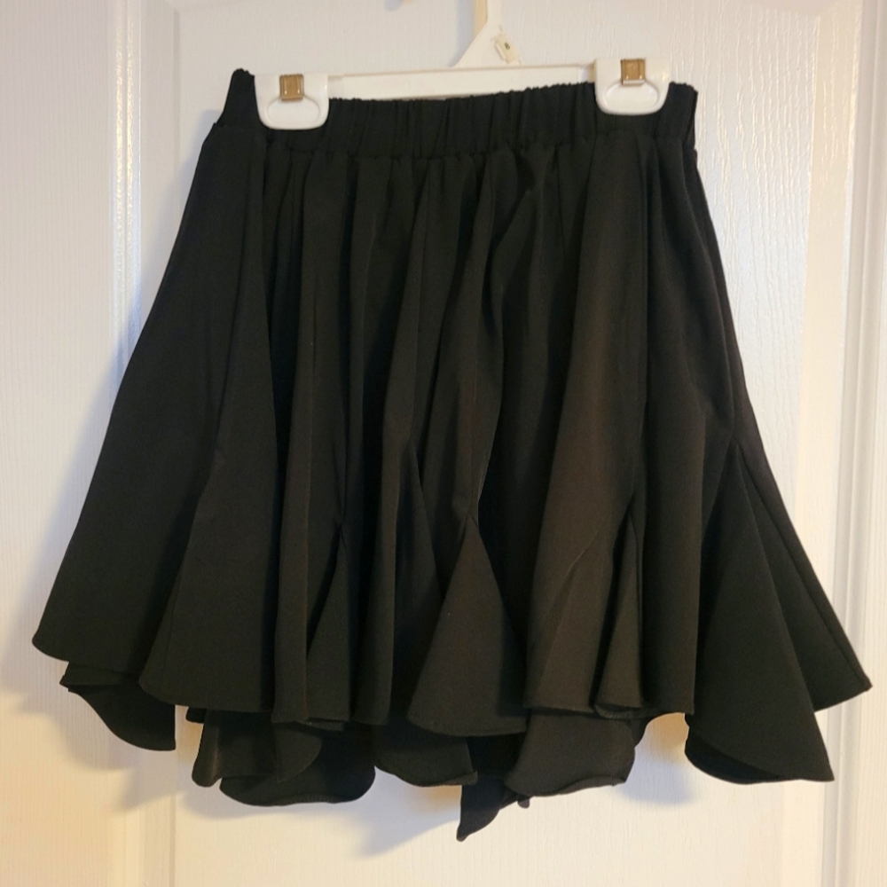 Black Mini Bubble Skirt with Pleated Ruffles
